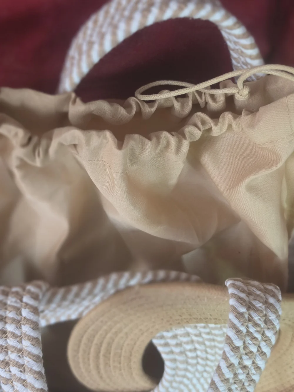 New Round Hollow Woven Straw Handbag/shoulder/ Crossbody Bag
